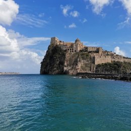 Visit ischia by boat